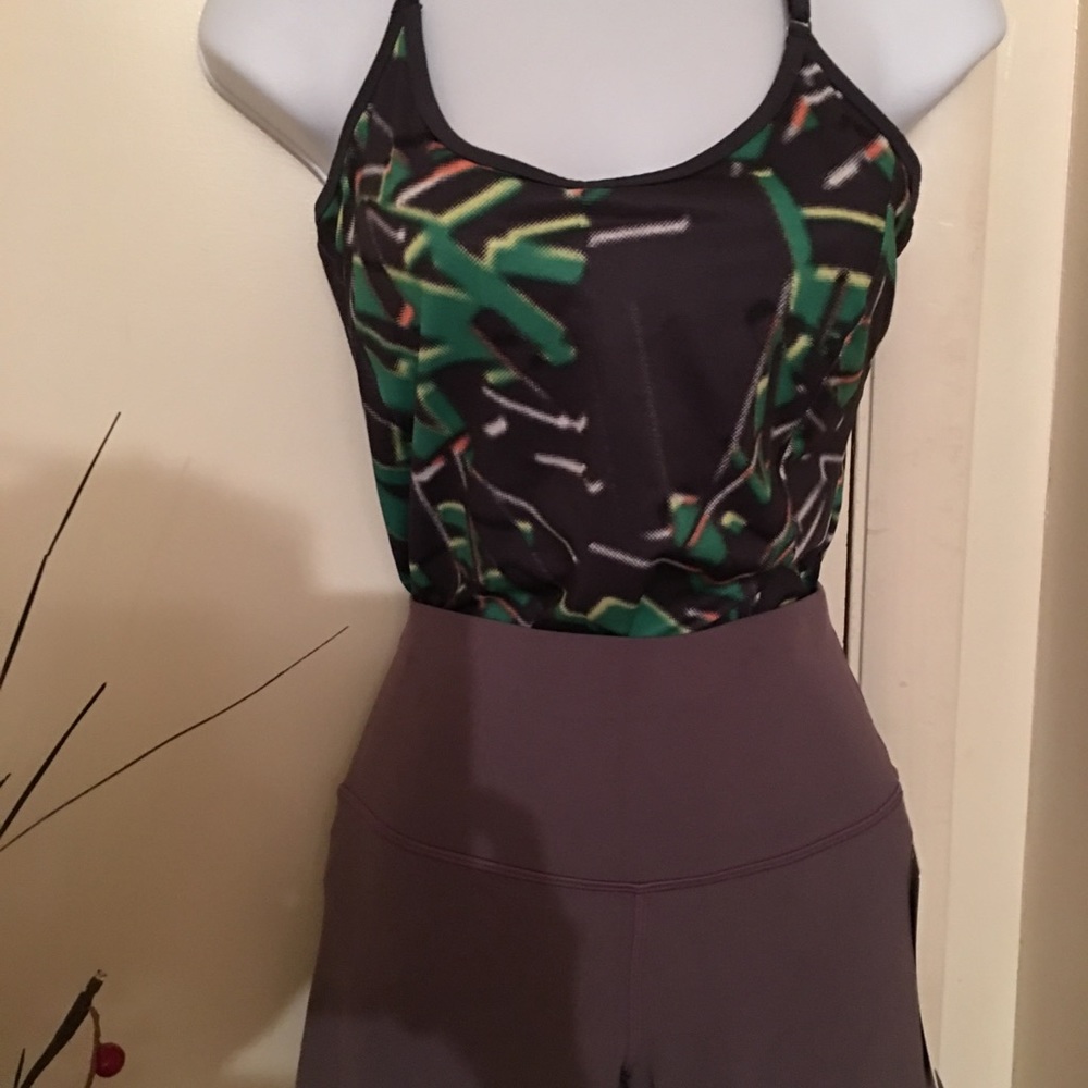 🔥Lululemon high rise🔥 - Picture 2 of 4